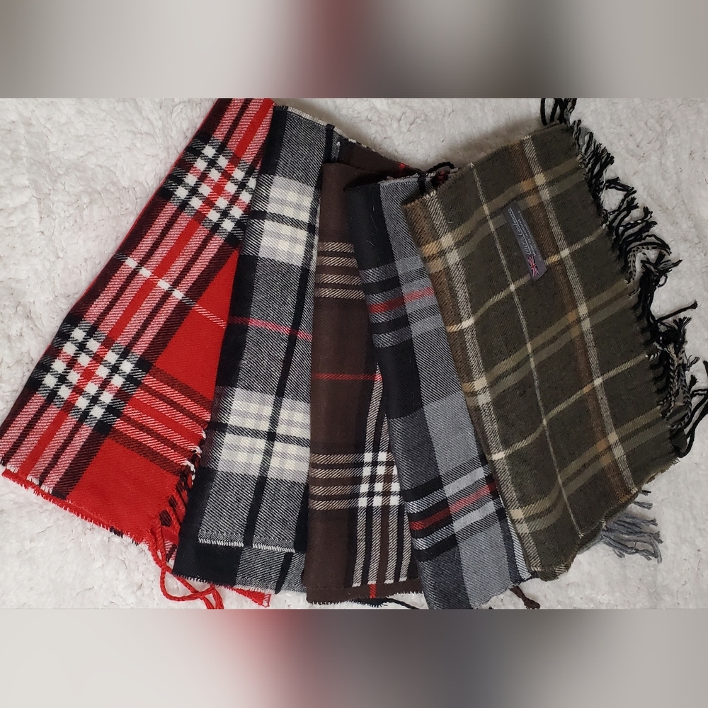 Plaid Patterned Scarves Set - image 1